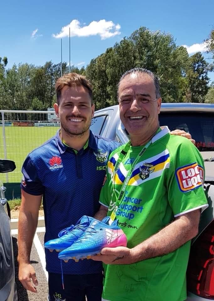 Simon with Raiders player Aidan Sezer after a training session