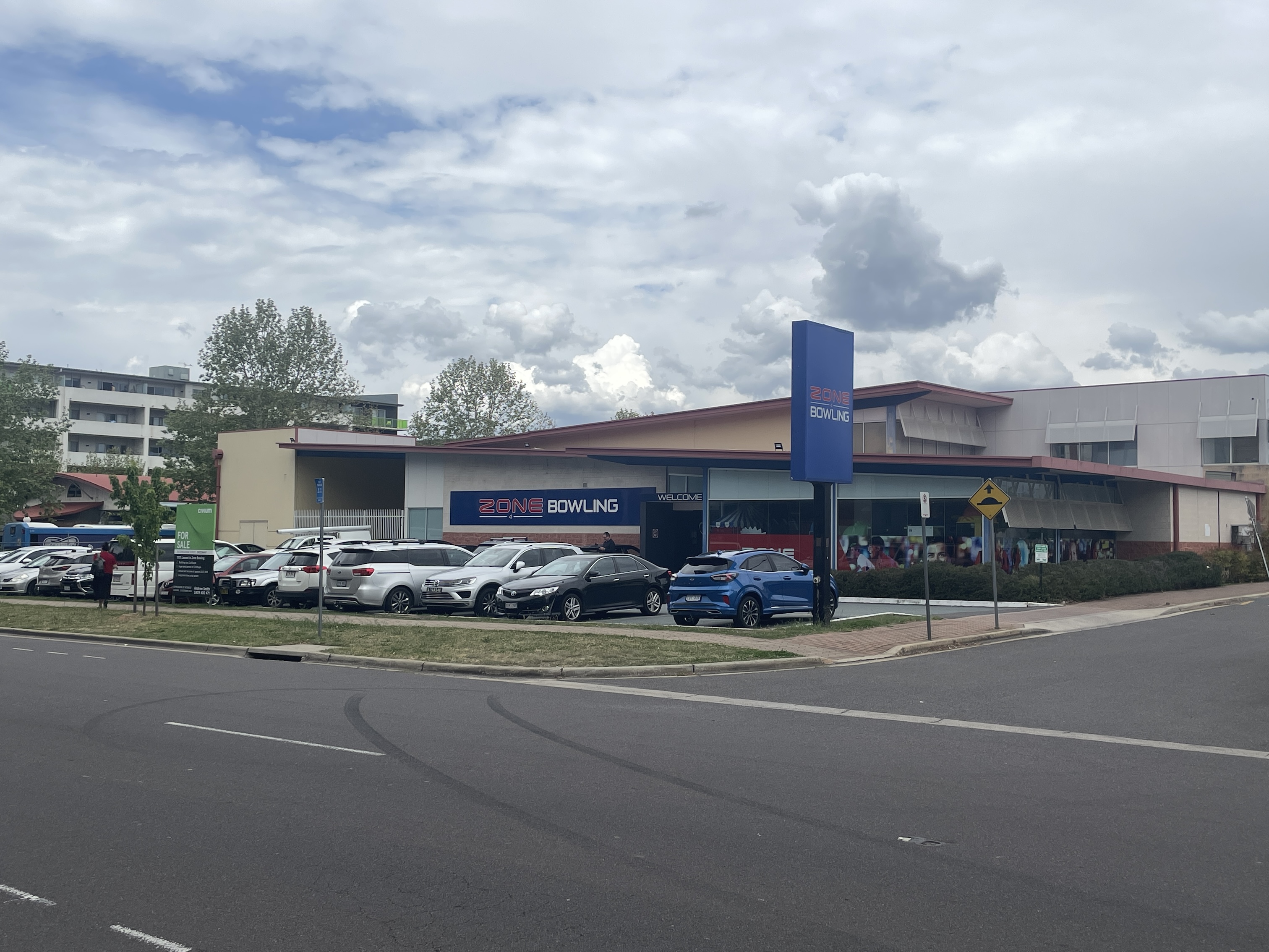 Exterior of Zone Bowling Tuggeranong from across the street.