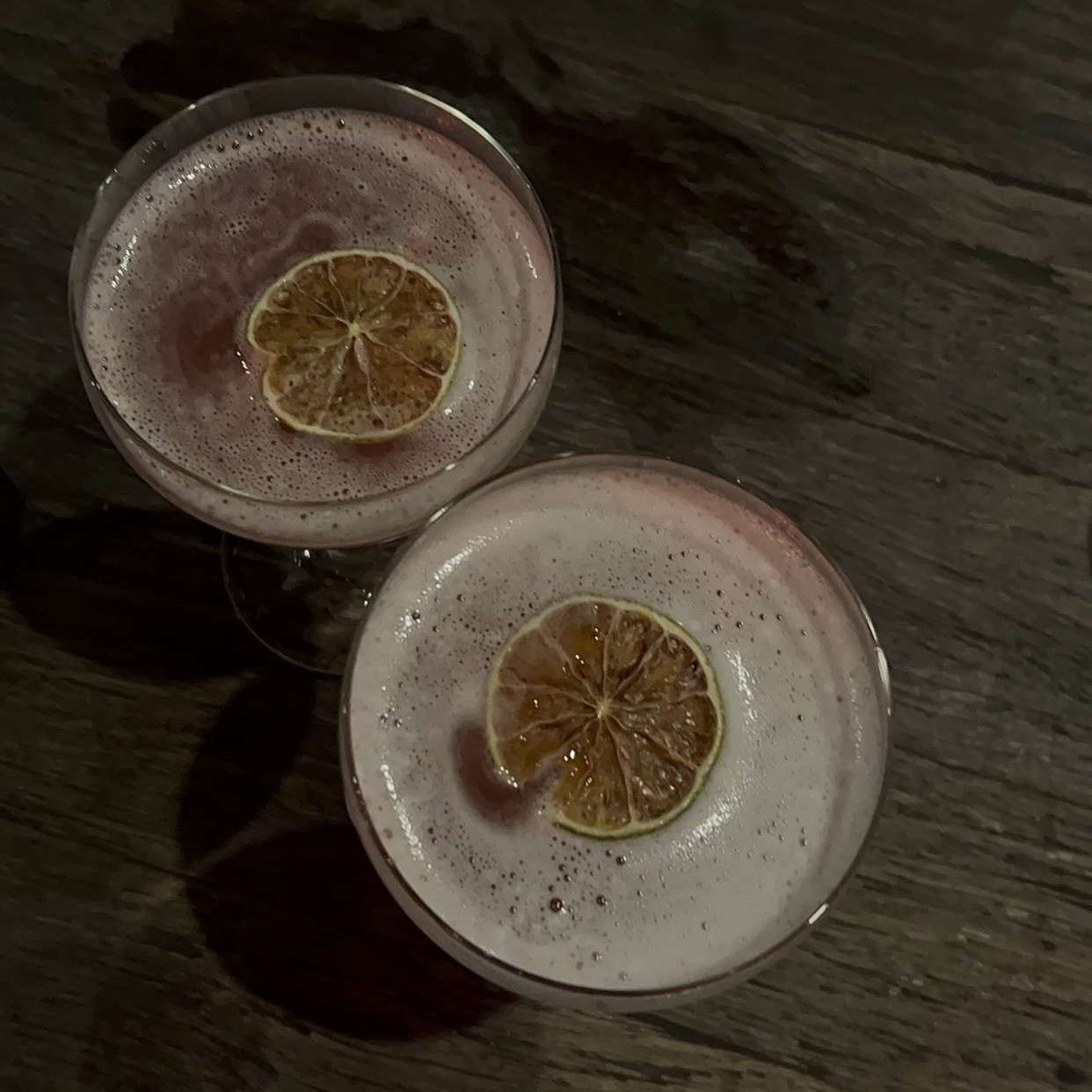 Picture of two cosmopolitans. 