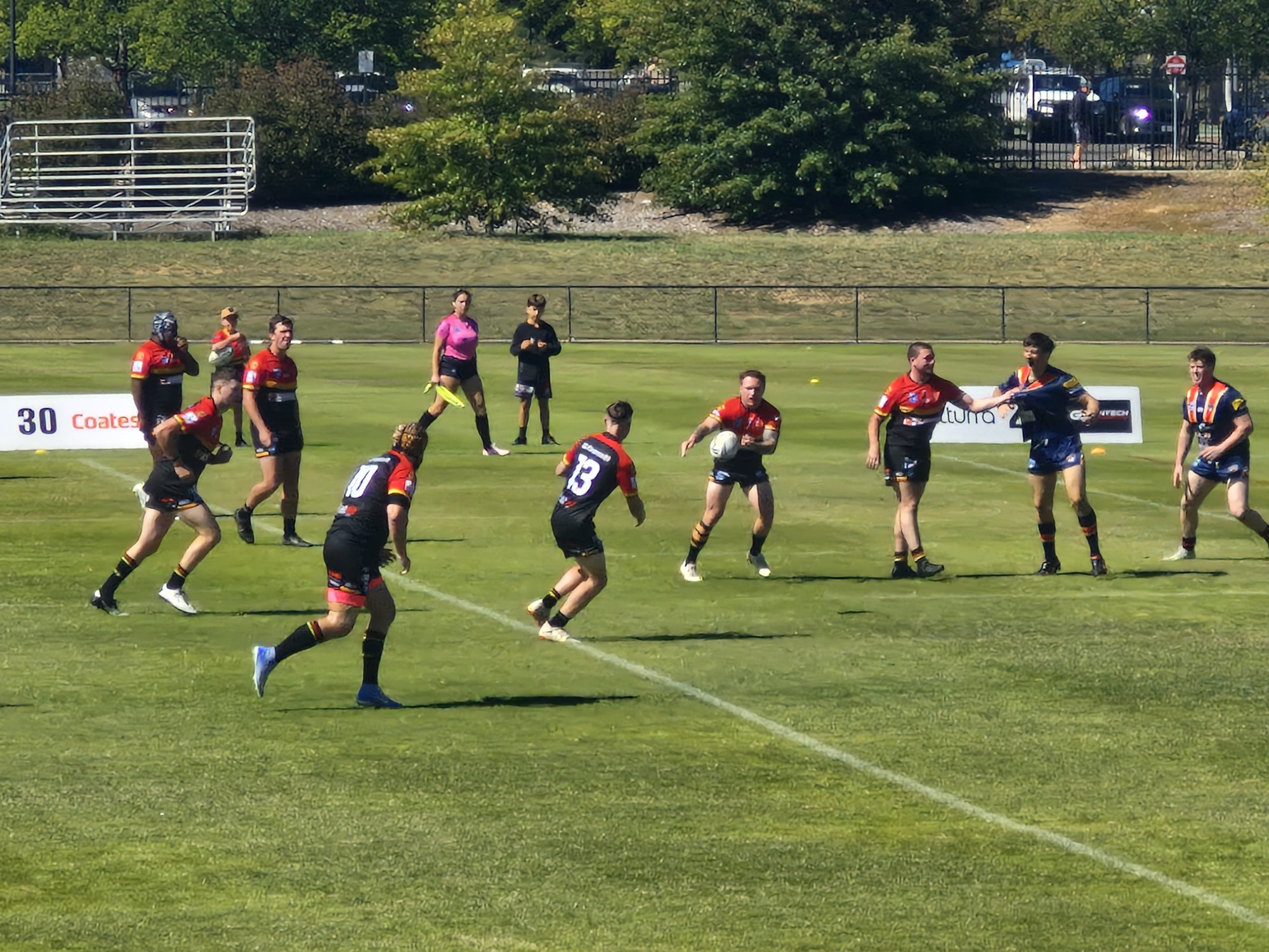 Gungahlin hooker passing ball to lock for a set play 